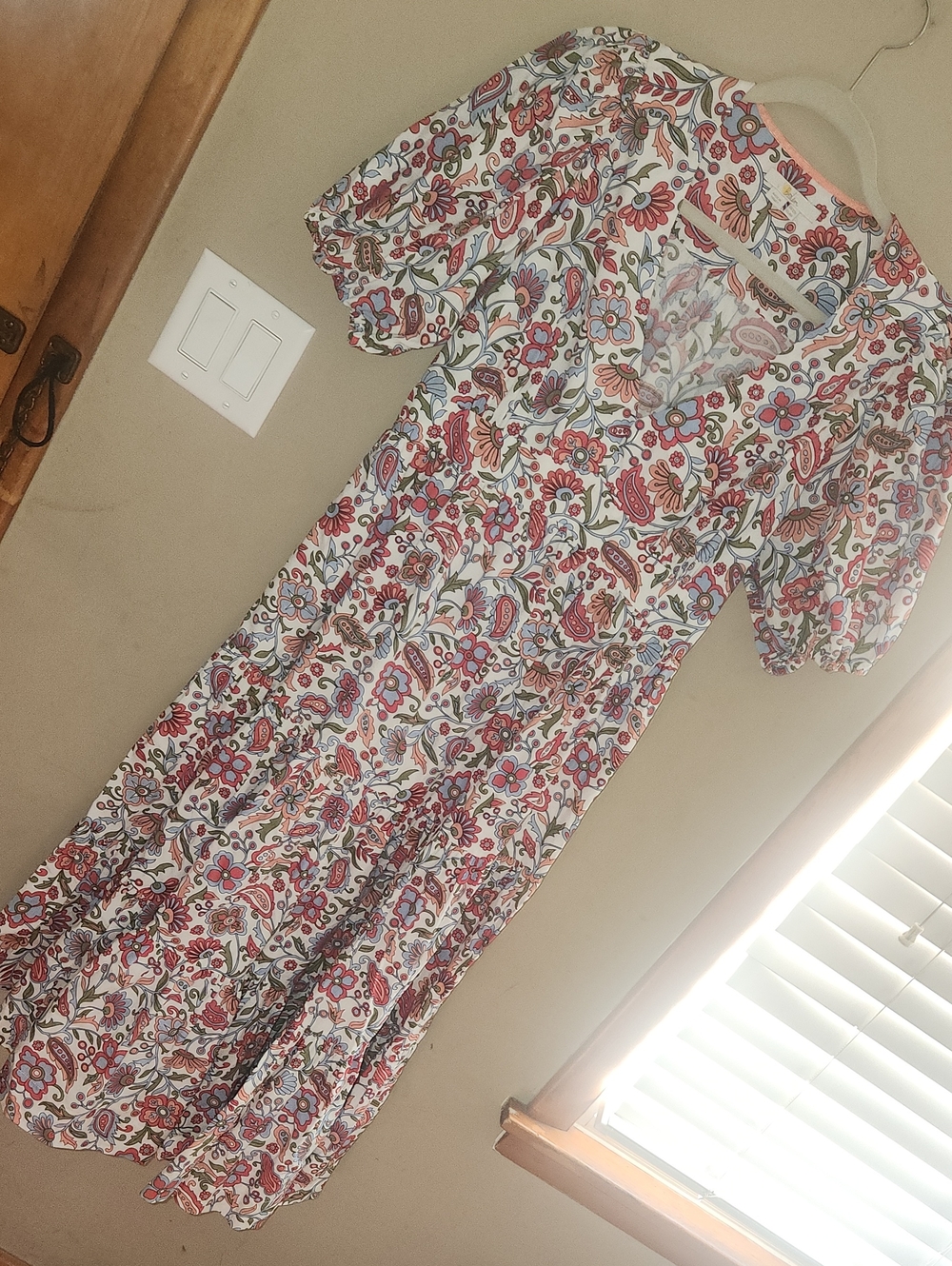 Women's White Puff Sleeve Tiered Midi Dress , Oriental Paradise size 8. - Picture 4 of 12